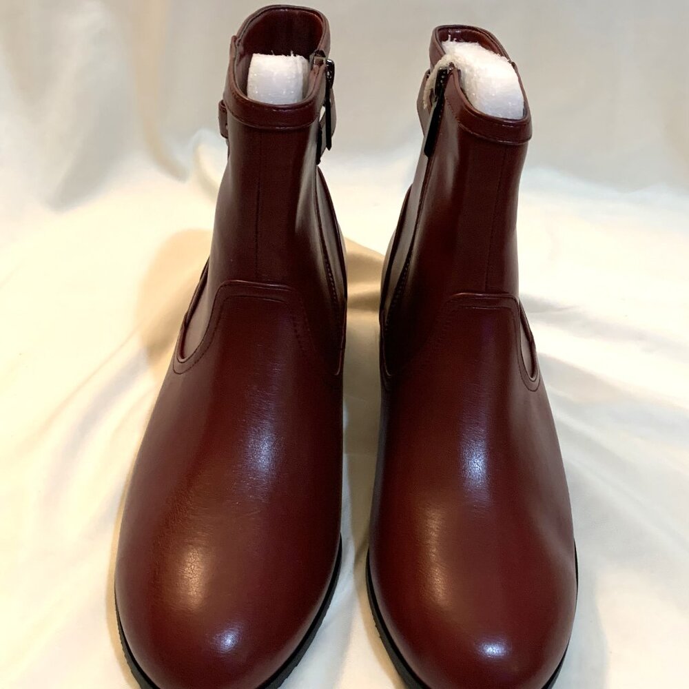 Millie Garnet Boots Size 11W